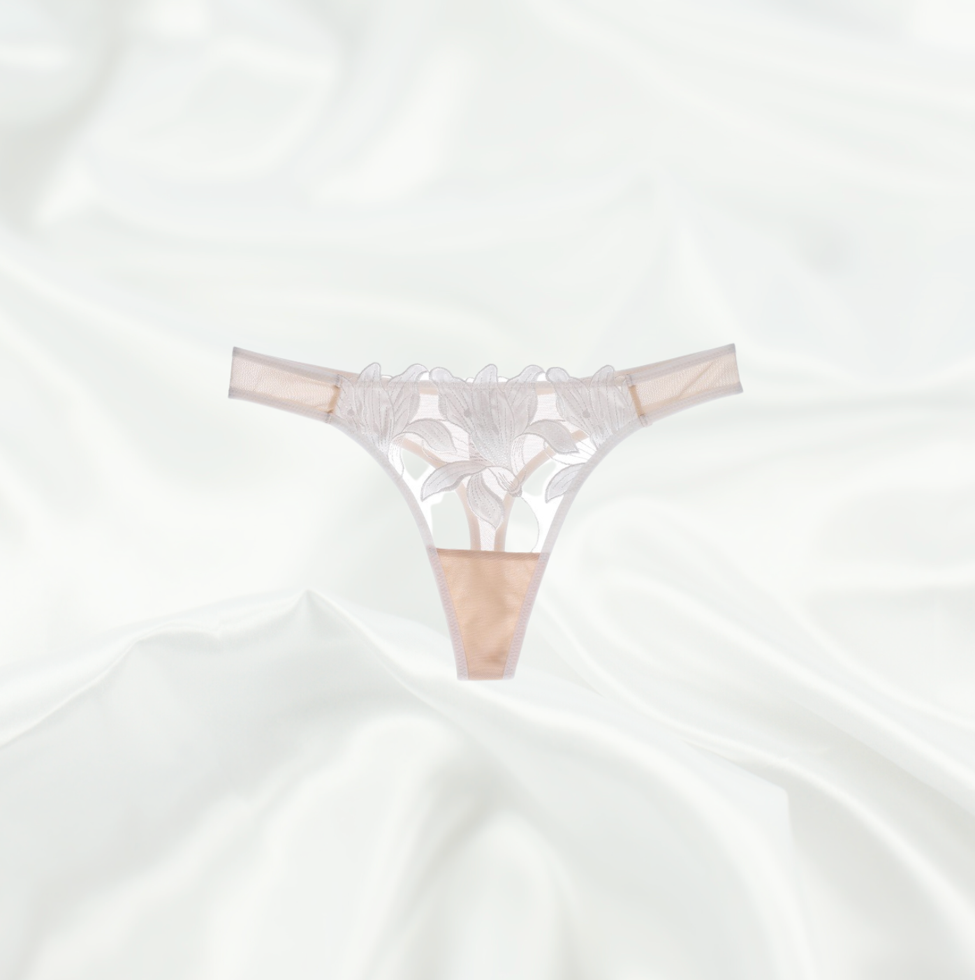 Scalloped-edge nude white lace panty matching with sheer lace bra for a luxurious lingerie set.